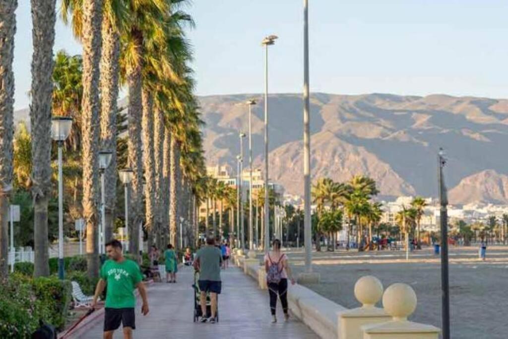 Vacaciones En La Playa Lägenhet Roquetas de Mar Exteriör bild